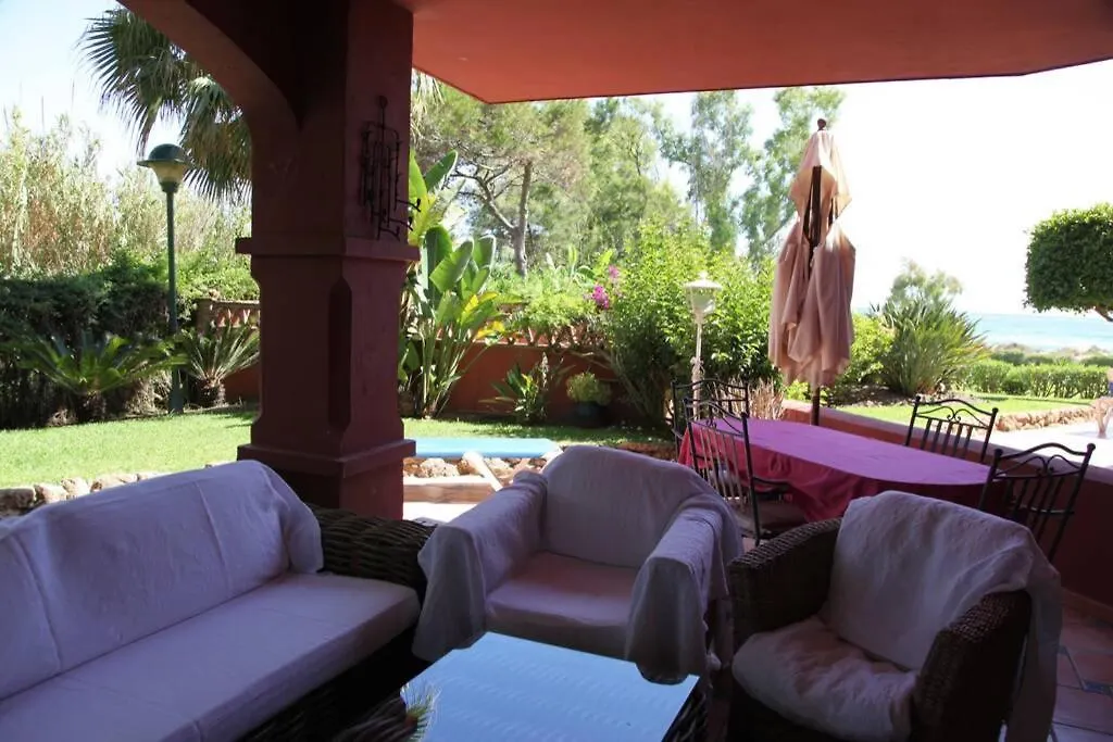 Marbella Beachside Apartment In 5 Star Gated