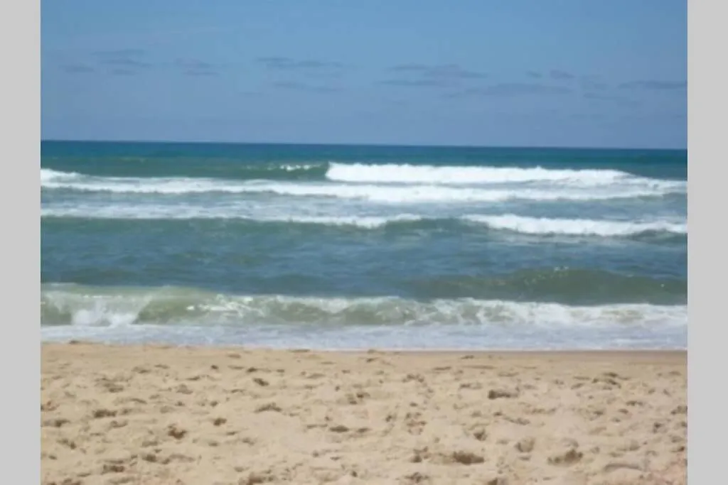 Marbella Beachside Apartment In 5 Star Gated ספרד