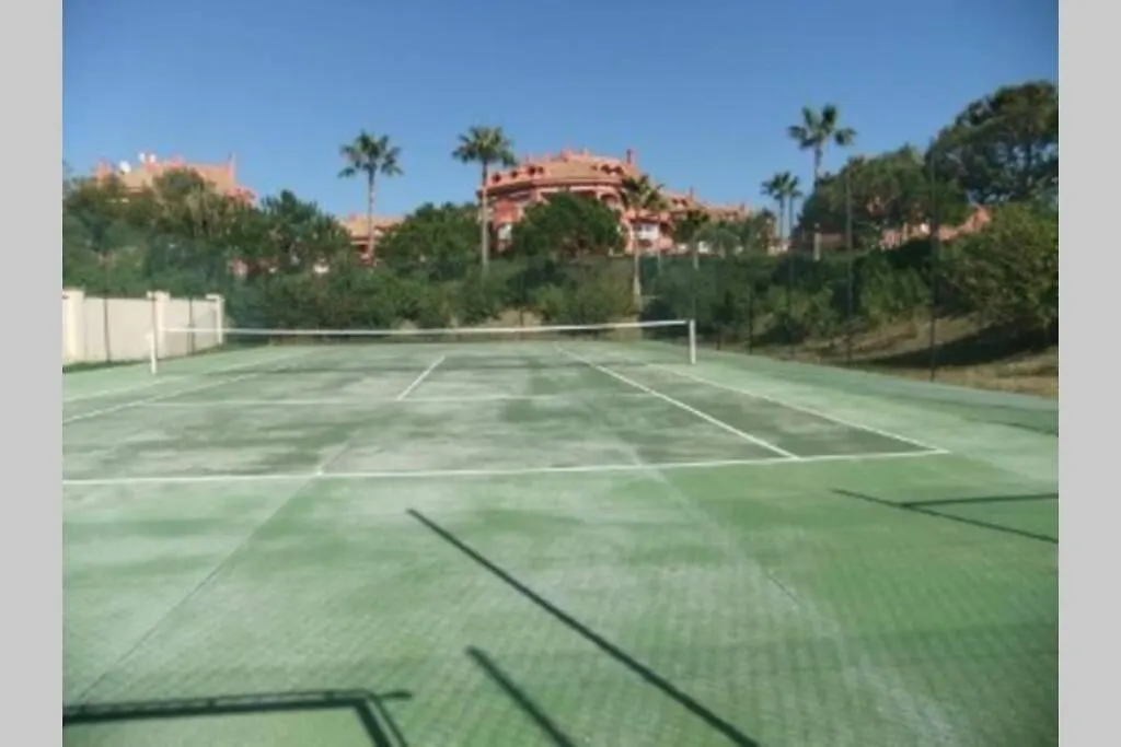 Marbella Beachside Apartment In 5 Star Gated
